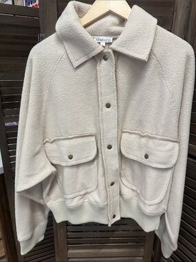 AEMI+CO Cream Sherpa Button-Front Jacket